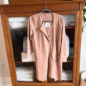 Chic Women's Tan Cardigan